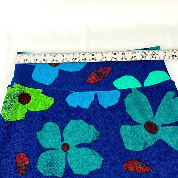 NWT LuLaRoe Cassie Pencil Skirt Daisy Flowers 70's Size Medium Blue Green - Picture 7 of 9